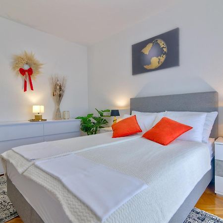 Apartments Maria Сен Екстериор снимка