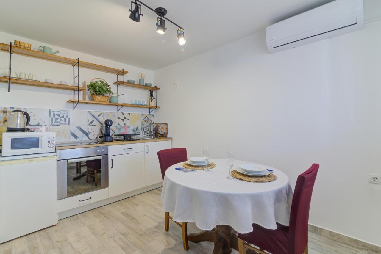 Apartments Maria Сен Екстериор снимка