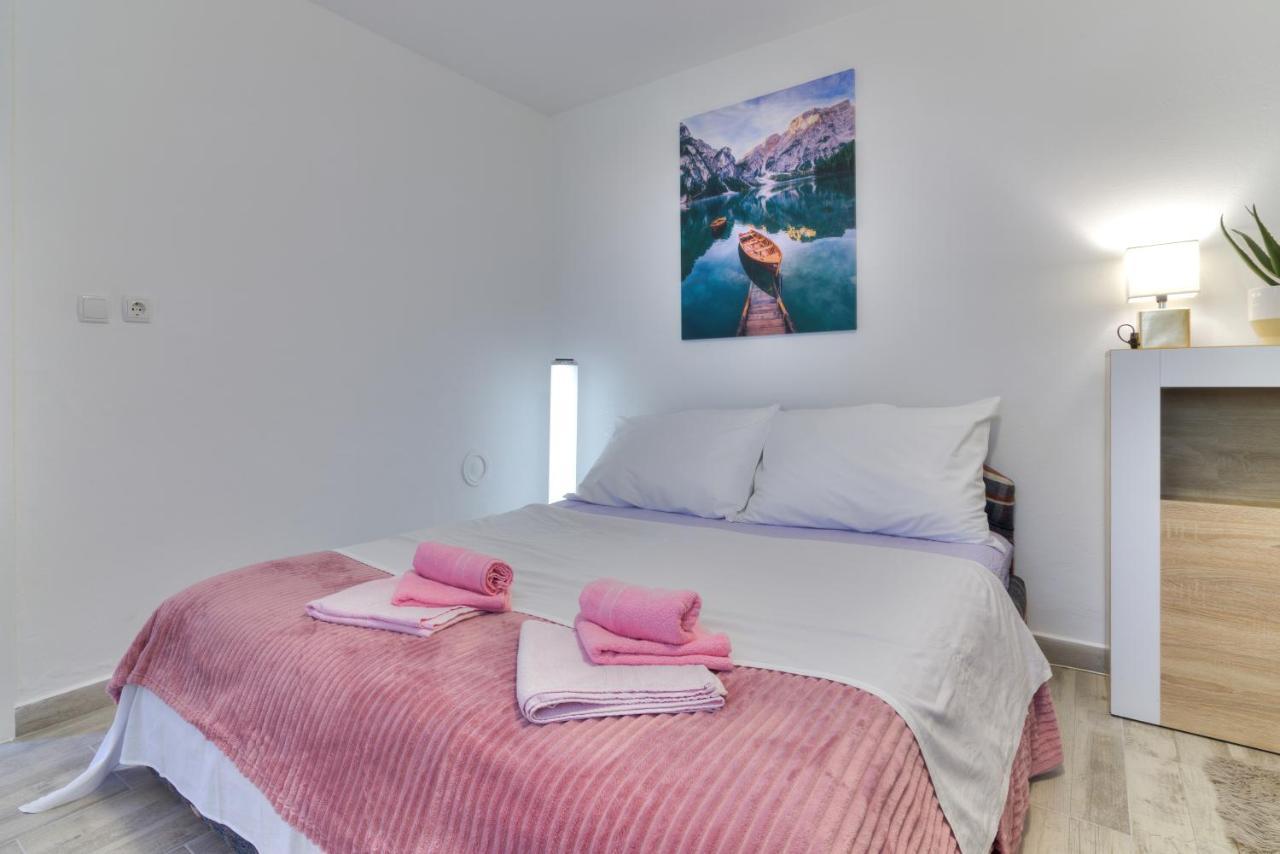 Apartments Maria Сен Екстериор снимка