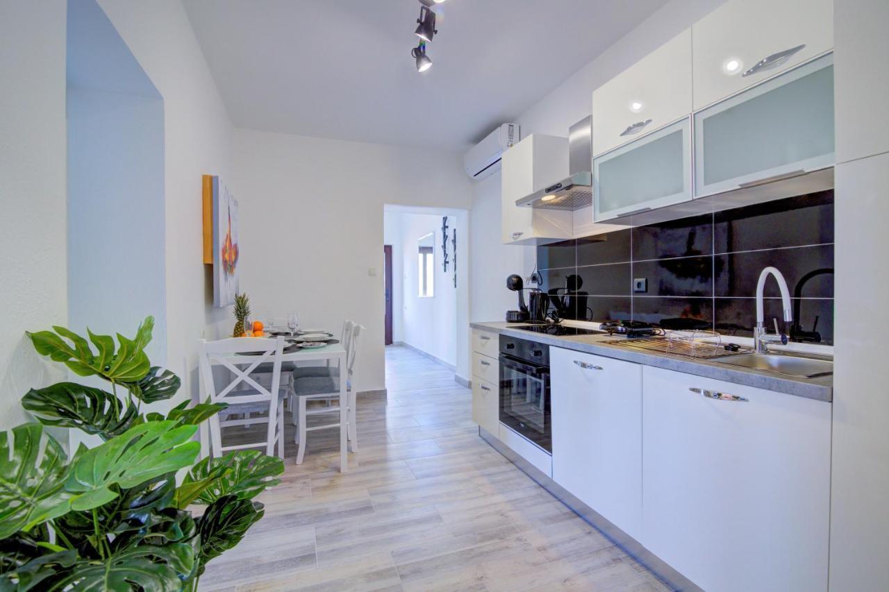 Apartments Maria Сен Екстериор снимка