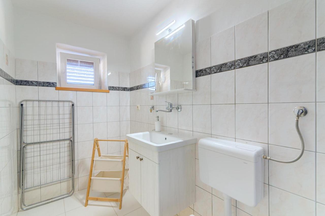 Apartments Maria Сен Екстериор снимка