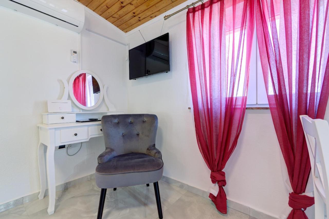 Apartments Maria Сен Екстериор снимка