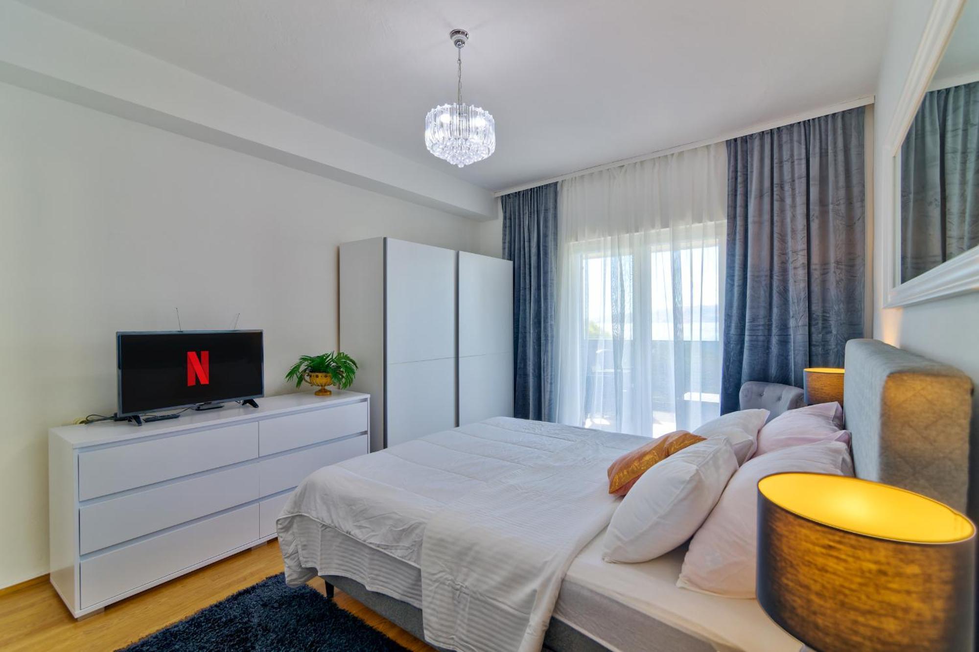 Apartments Maria Сен Екстериор снимка